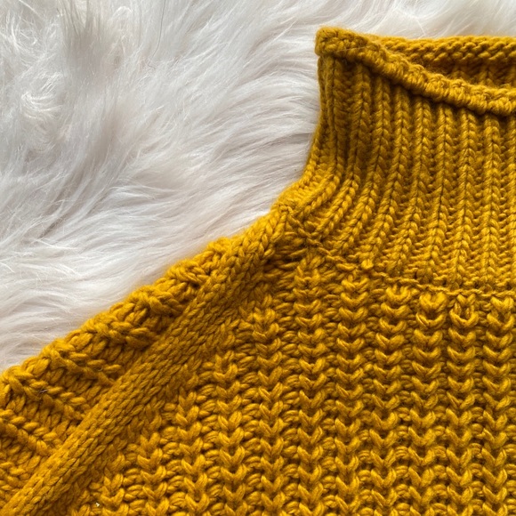 H&M Mustard Knit Sweater-Size XL - Picture 2 of 5